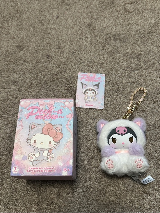 Miniso Accessories - Peek-a-Meow Keychain - Kuromi